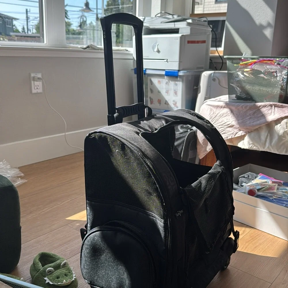 Dog carrier